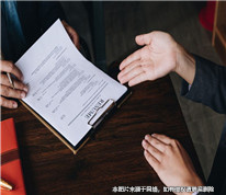 夫妻簽訂忠誠協議后妻子患上性病，丈夫起訴離婚