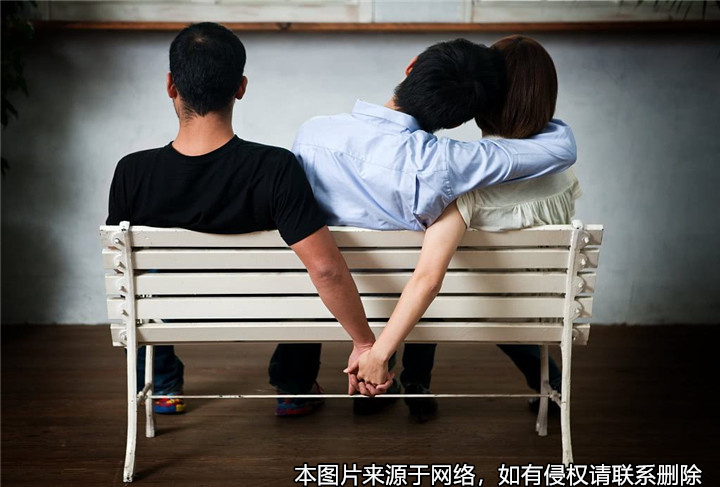 丈夫婚內(nèi)出軌并向第三者出具了欠條，該債務(wù)是否為夫妻共同債務(wù)
